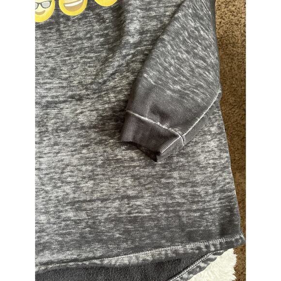 Freeze juniors sz. L emoji sweatshirt. Fun, great shape - Picture 9 of 9